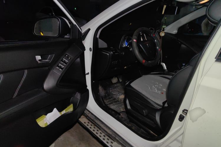 Used Luxgen U6 SUV 2015 1.8T New Innovation Upgrade Driver Seat