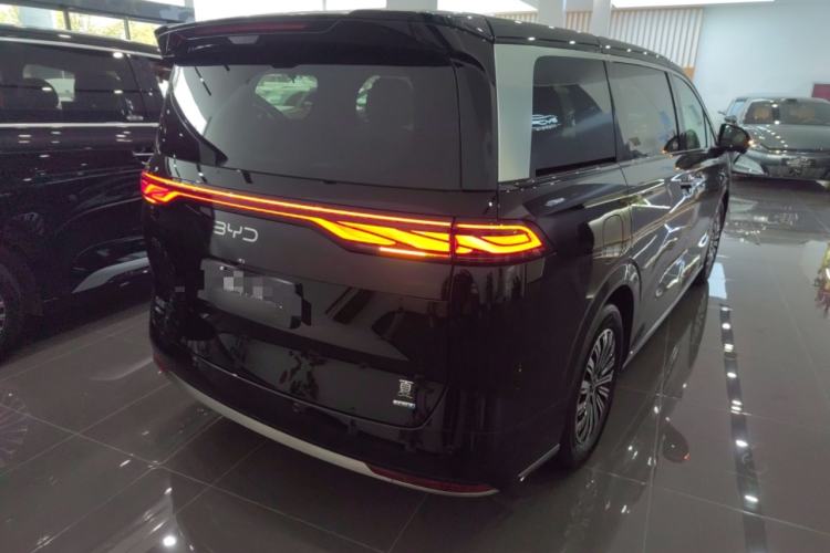 Used BYD Xia 2025 DM-i 1.5T 180km Beyond Edition Exterior 5