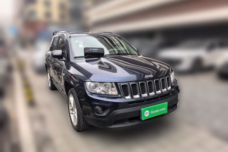 Used Jeep Compass 2012 2.4L Four-Wheel Drive Urban Edition Front Right 45 Deg