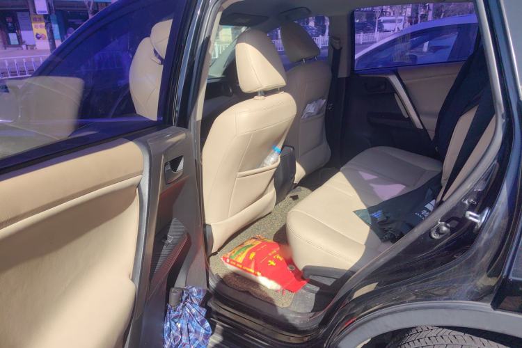 Used Toyota RAV4 2013 2.0L CVT Two-Wheel Drive Urban Edition