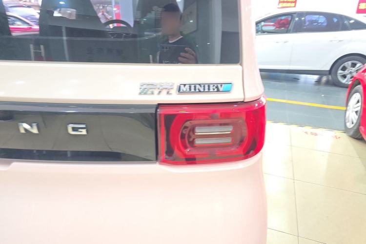 Used Wuling Hongguang MINIEV 2021 Macaron Fashion Edition Lithium-Ion Battery