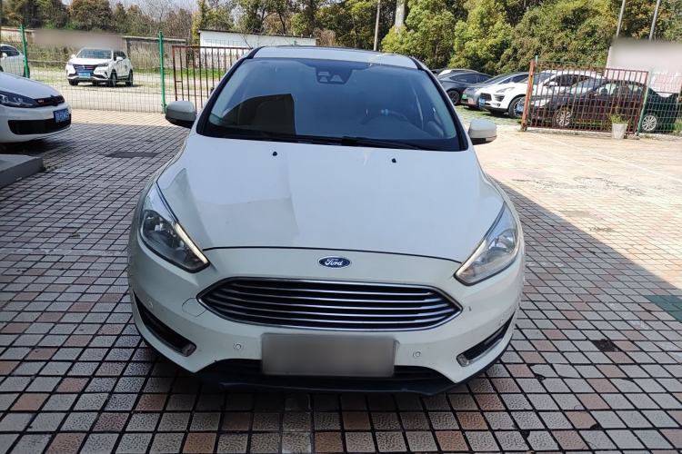 Used Ford Focus 2015 Sedan EcoBoost 180 Automatic Flagship Model
