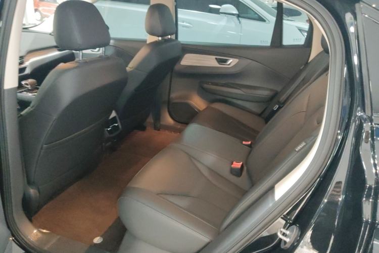 Used Hongqi E-QM5 2024 610 km PLUS
