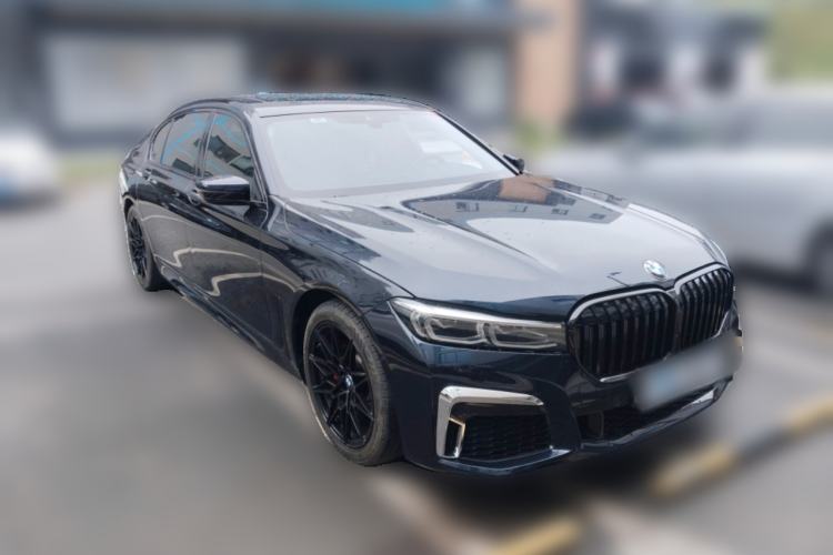 Used BMW 7 Series 2021 730Li M Sport Package Front Right 45 Deg