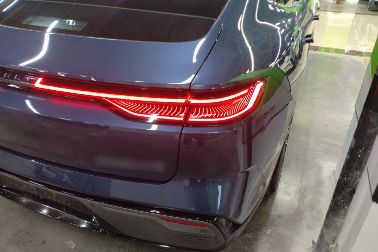 Used Geely Galaxy 8 2025 130km EM-P Starship Edition
