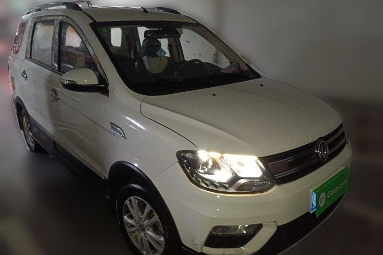 Used Dongfeng Fengon 370 2016 1.5L Manual Luxury 7-Seater Front Right 45 Deg