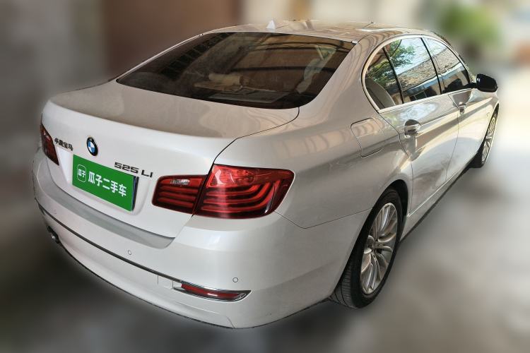 Used BMW 5 Series 2014 525Li Luxury Design Package
