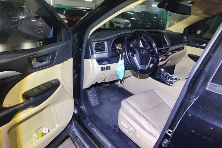 Used Toyota Highlander 2018 2.0T Four-Wheel Drive Luxury Edition 7 Seats China V Emission Standard