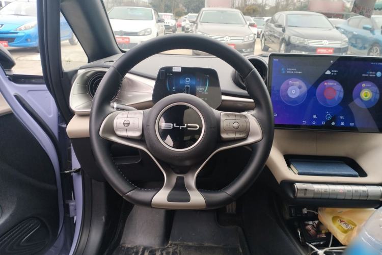 Used BYD Dolphin 2023 420 km Fashion Edition
