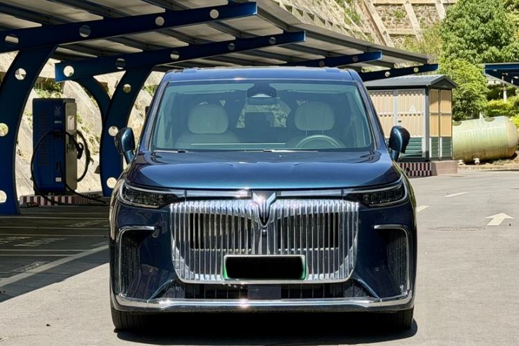 Used VOYAH Dream 2025 PHEV Four-Wheel Drive Excellence Kunpeng Edition