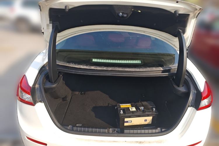 Used Maserati Ghibli 2014 3.0T Standard Edition Trunk