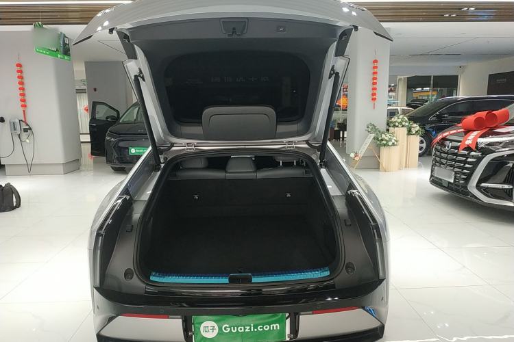 Used XPeng P7 2025 Model—702 Long Range Ultra
