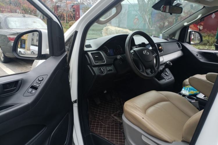 Used SAIC MAXUS G10 2019 PLUS 1.9T Manual Passenger Version Diesel Emission Standard China V
