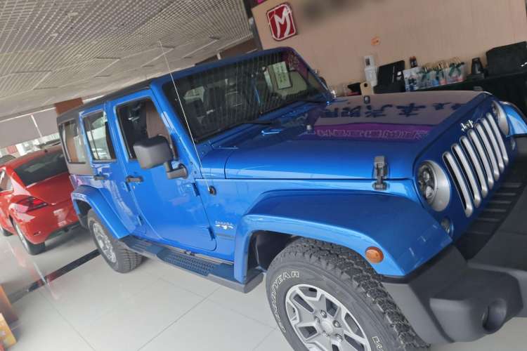 Used Jeep Wrangler 2015 3.0L Sahara Four-Door Comfort Edition
