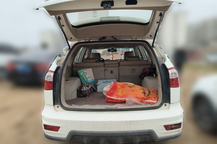 Used BYD S6 2014 2.0L Manual Luxury 5-Seater