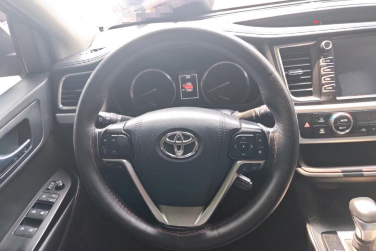 Used Toyota Highlander 2018 2.0T Four-Wheel Drive Luxury Version 7 Seats China VI Standard