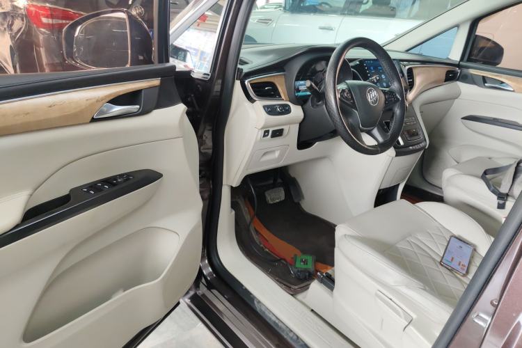 Used Buick GL8 2017 ES 28T Comfort Model China V Standard
