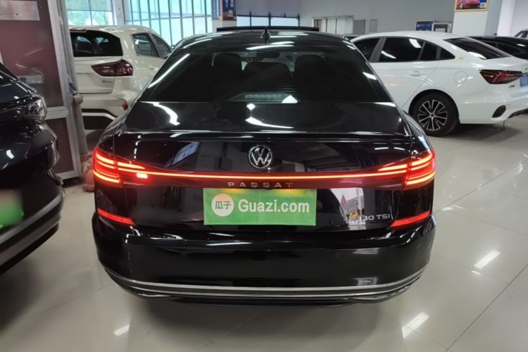 Used Volkswagen Passat 2023 330TSI Starry Luxury Edition
