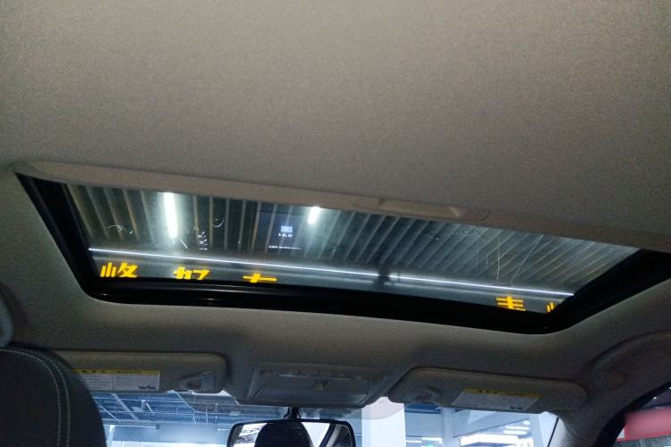 Used Infiniti Q50L 2018 2.0T Enjoyment Version China VI Standard Headliner