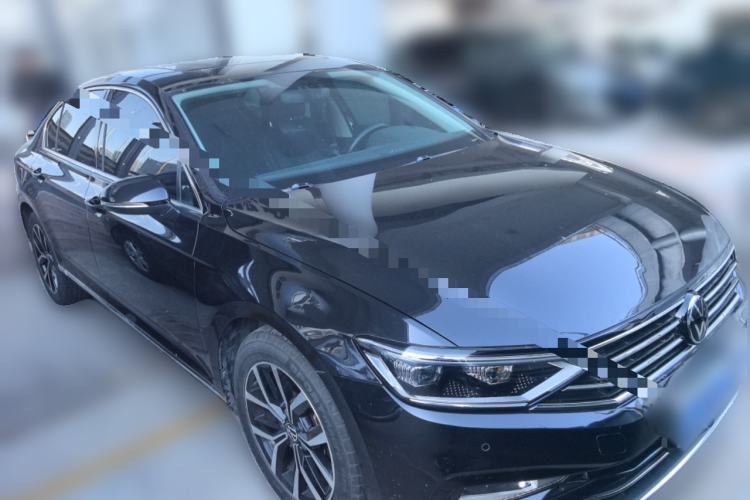 Used Volkswagen Magotan 2020 330TSI DSG Leading Model Front Right 45 Deg