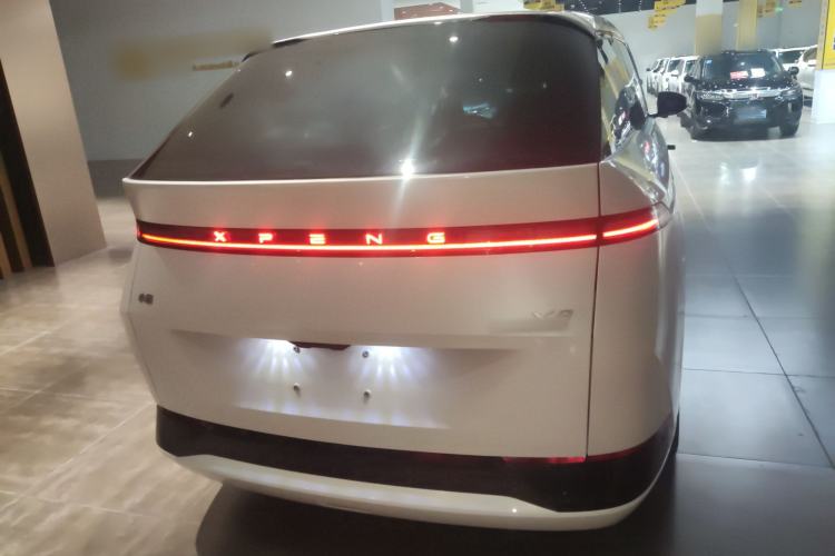 Used XPeng X9 2024 640 All-Wheel Drive High-Performance Max
