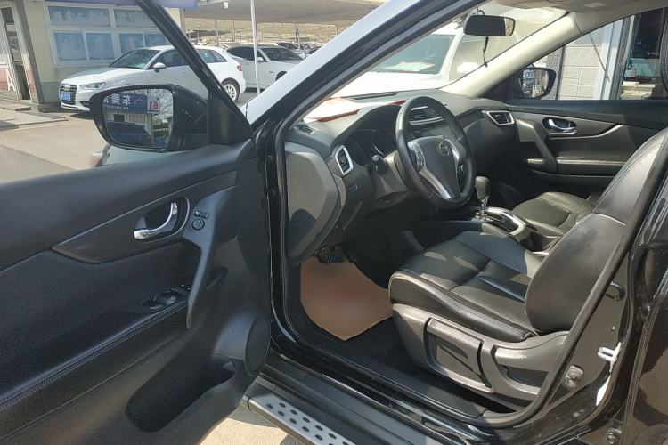 Used Nissan X-Trail 2014 2.0L CVT Comfort Edition 2WD Driver Seat