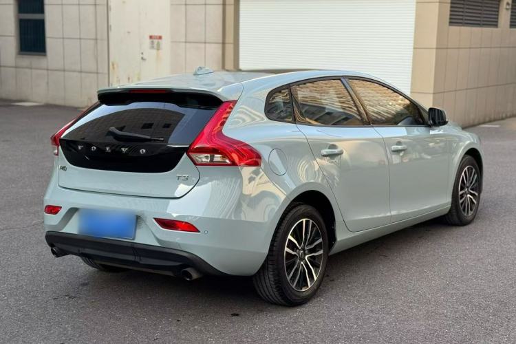 Used Volvo V40 2017 T3 Zhiyi Edition