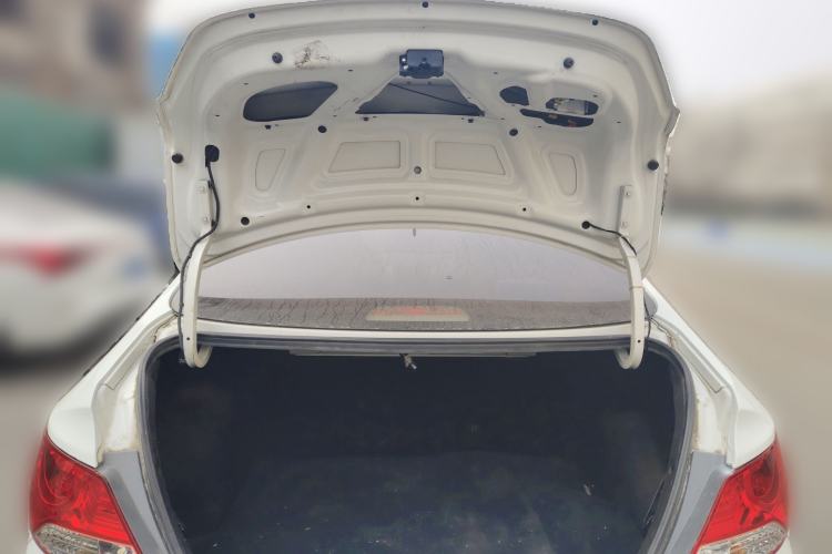 Used Hyundai Verna (older generation) 2010 Sedan 1.4L Manual Standard GL Model