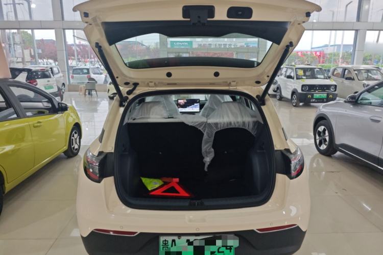 Used Geely Galaxy Geome 2026 Model 310km Dream Edition Trunk