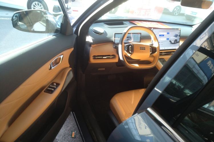 Used Geely Galaxy Galaxy Xingjian 7 EM-i 2025 120km Flagship Edition
