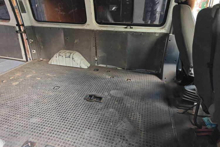 Used JMC Transit 2019 2.8T Commercial Version Short Wheelbase Mid-Roof 6-Seater China VI JX493