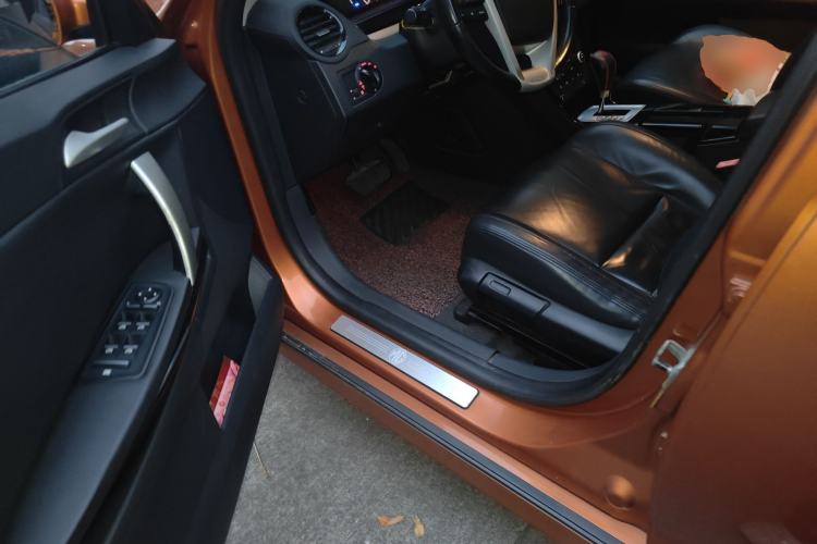 Used MG 6 2010 Hatchback 1.8T Automatic Elite Edition Driver Seat