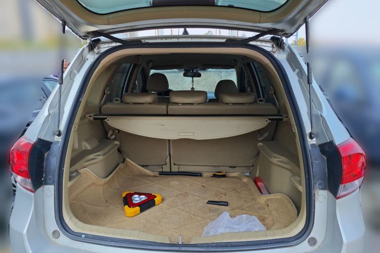 Used Haval H6 2011 2.0L Manual Two-Wheel Drive Elite Version