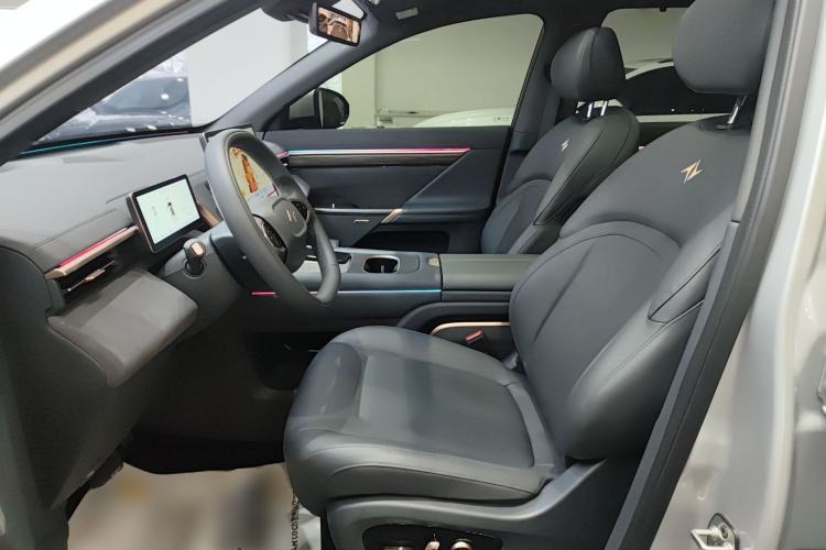 Used Dongfeng eπ eπ008 2024 210Max Range-Extended Version 6 Seats