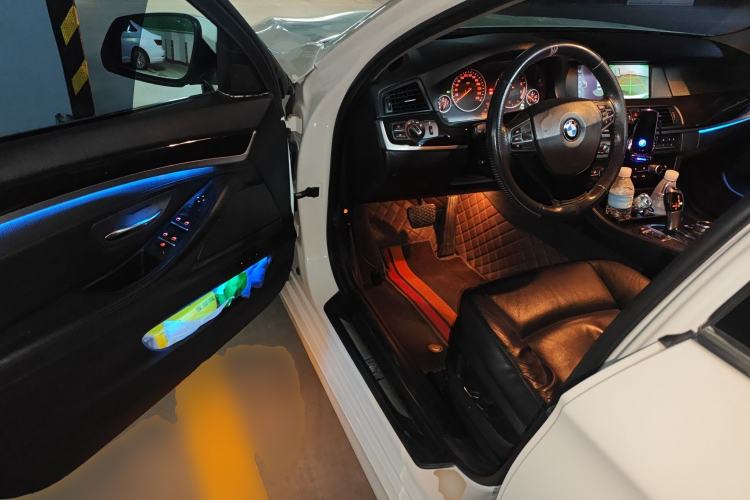 Used BMW 5 Series 2013 525Li Luxury Model
