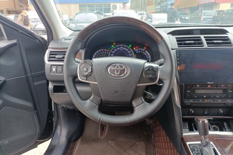Used Toyota Camry 2016 2.5G 10th Anniversary Deluxe Navigation Edition Steering Wheel