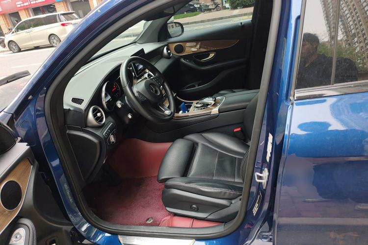 Used Mercedes-Benz GLC Coupe 2017 GLC 260 4MATIC Coupe SUV Left Front Seat