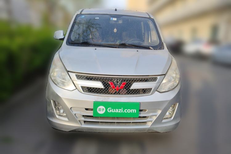Used Wuling Rongguang V 2016 1.5L Practical Version Front