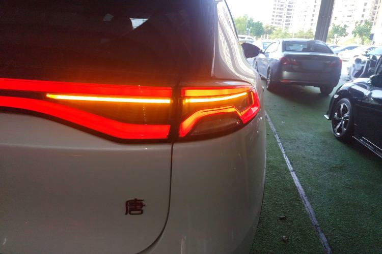 Used BYD Tang 2019 2.0T Automatic SmartConnect Luxury Edition 5 Seats China VI Standard