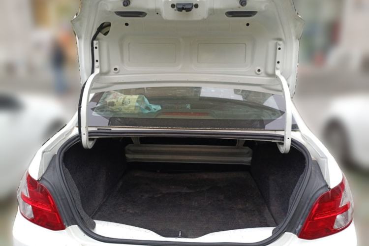 Used Peugeot 301 2014 1.6L Manual Comfort Edition
