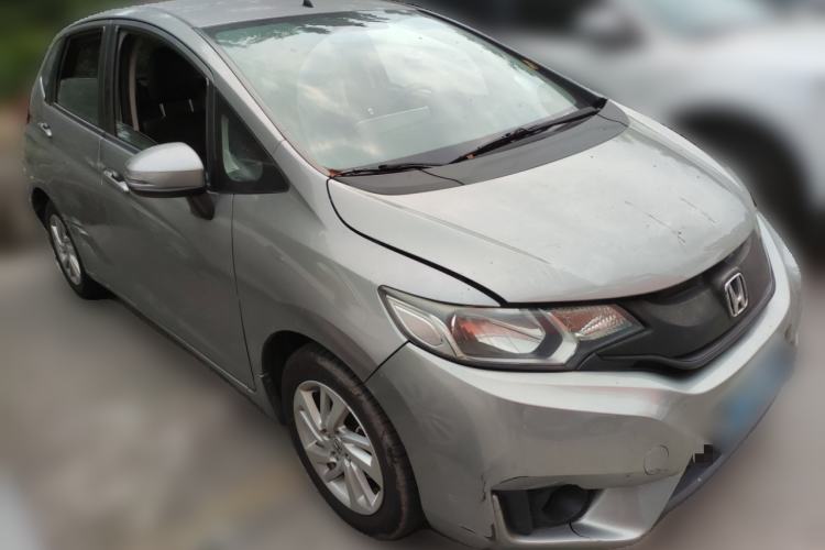 Used Honda Fit 2014 1.5L SE CVT Fashion Model Front Right 45 Deg