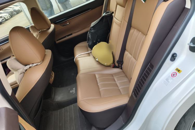 Used Lexus ES 2017 300h Mark Levinson Comfort Edition