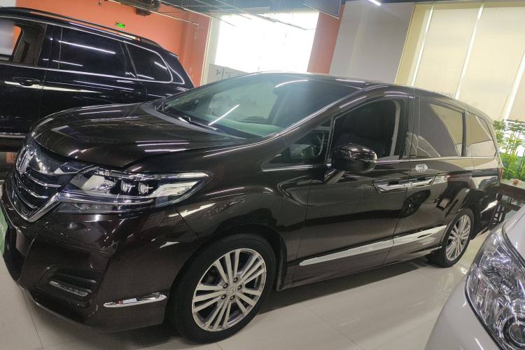 Used Honda Elysion 2016 2.4L Style Edition
