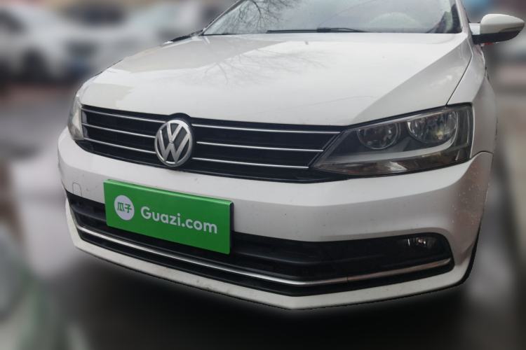 Used Volkswagen Sagitar 2015 1.6L Automatic Comfort Model Front