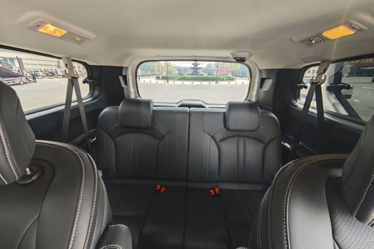 Used SAIC MAXUS G10 2023 Facelift 2.0L Manual Multi-Function Version Gasoline 7-Seater