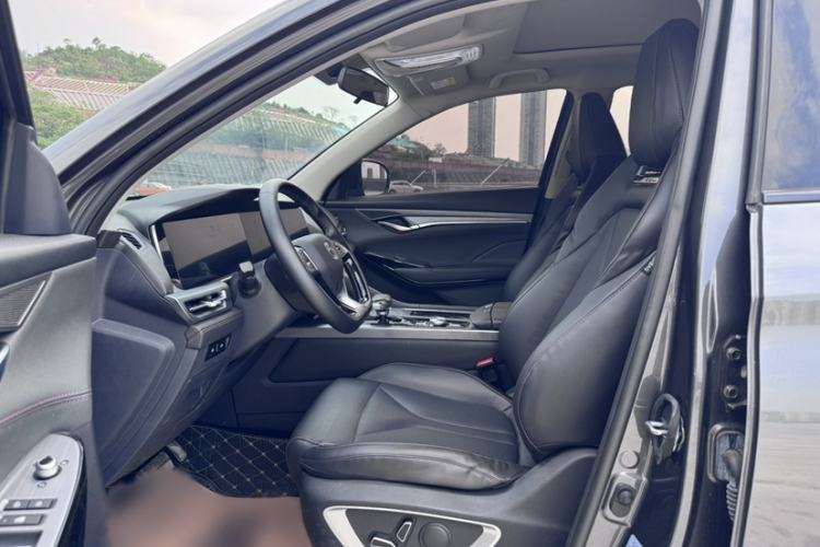 Used CHANGAN CS75 PLUS 2022 2.0T Automatic Pilot Version Interior 2