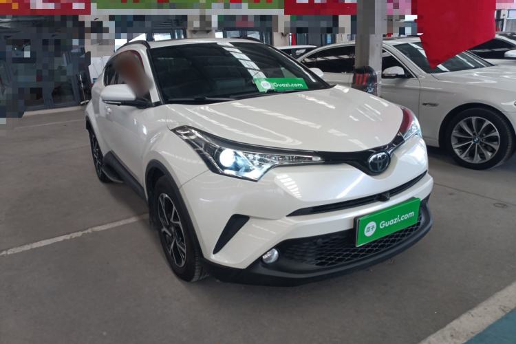 Used Toyota C-HR 2018 2.0L Leading with Sunroof China VI Standard
