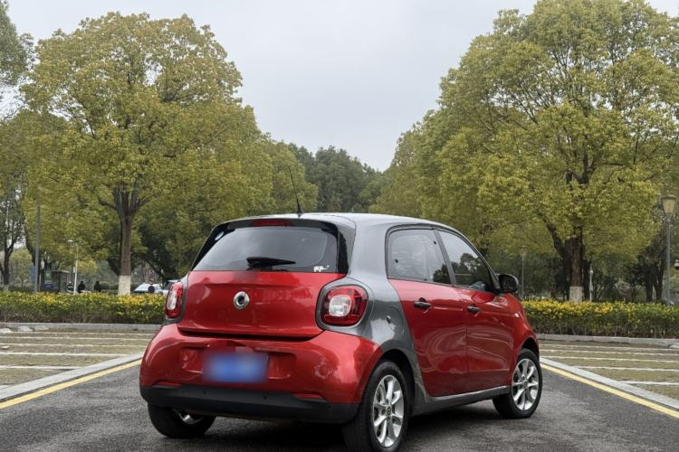 Used smart forfour 2016 1.0L 52 kW Dynamic Edition