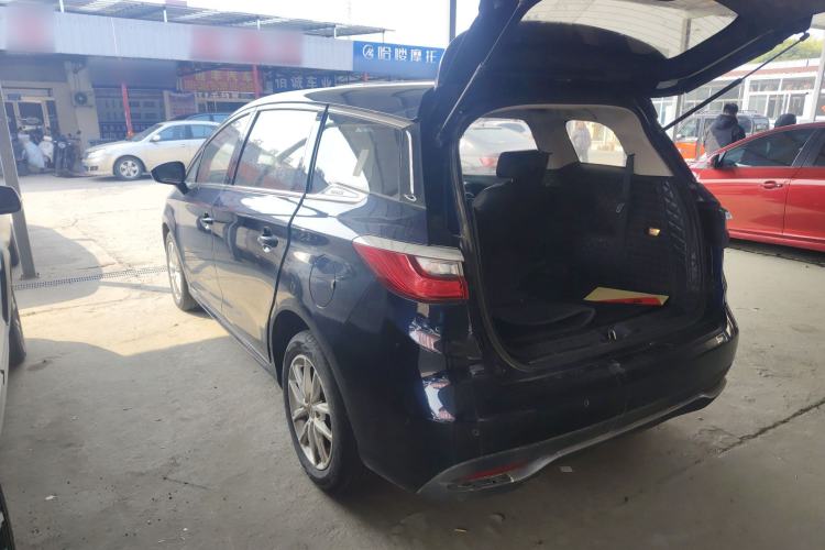 Used BYD Song MAX 2019 1.5T Manual Smart Connect Ruiyi Sunroof Model 6 Seats China VI Standard
