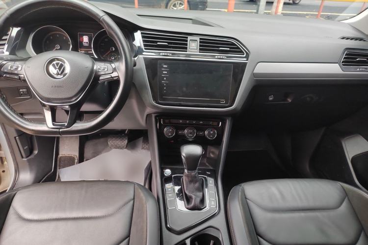 Used Volkswagen Tiguan L 2021 330TSI Automatic Two-Wheel Drive Smart Edition
